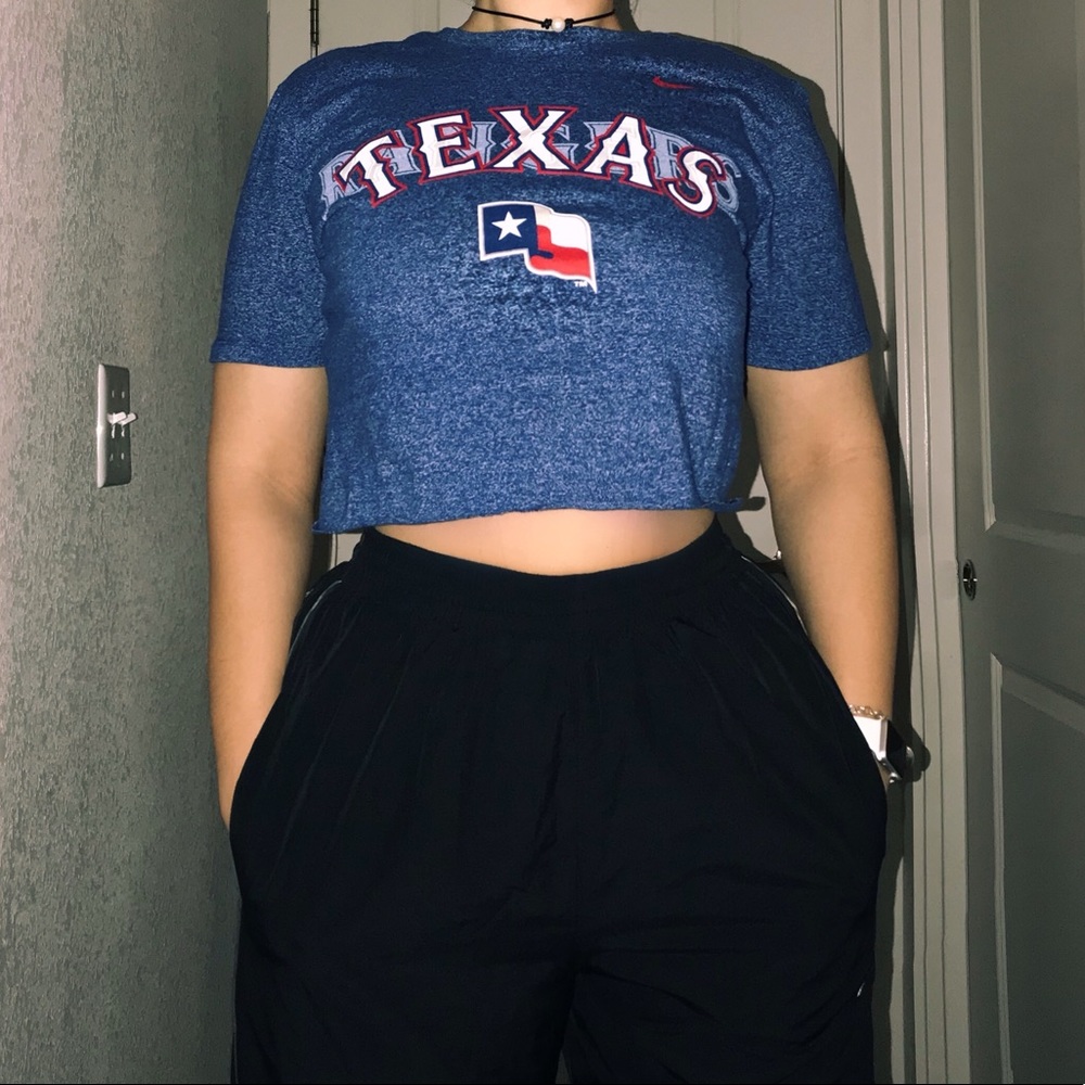 ❤️ Nike Texas Rangers Cropped Top 💙